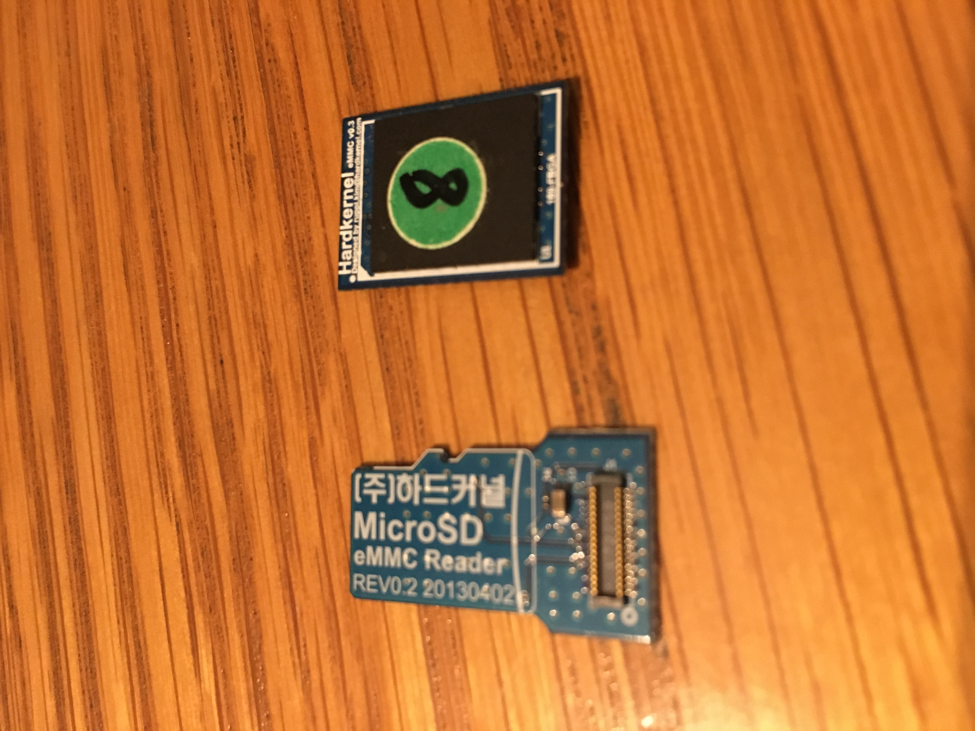 EMMC adaptor and EMMC card.JPG