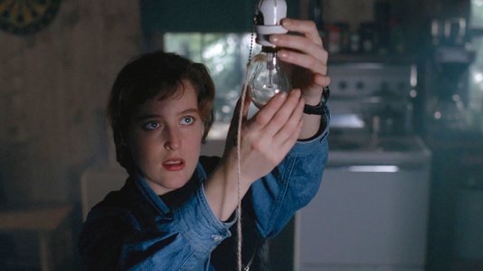 X Files- Darkness Falls Scully Lightbulb.jpg